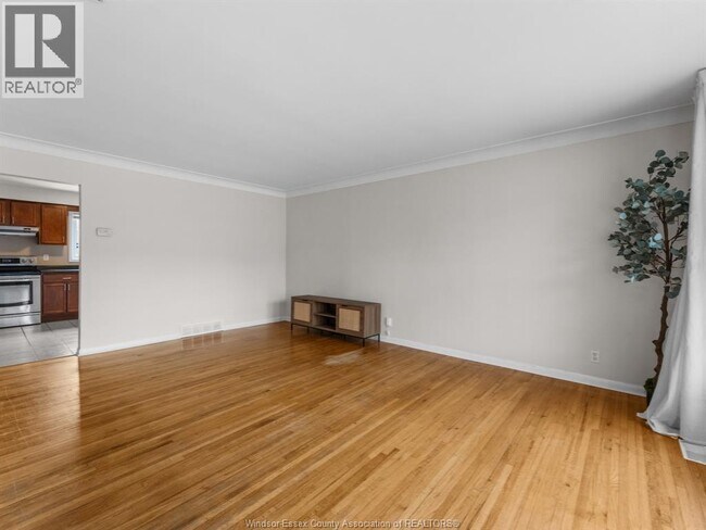 Photo du bâtiment - 8573 Wyandotte St E
