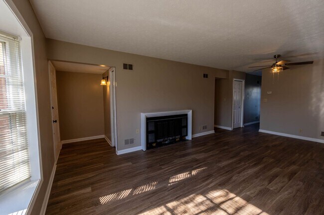 Building Photo - 2 br, 2 bath House - 622 Cambridge Station Rd