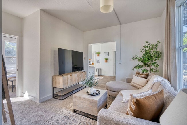 Building Photo - 3029 S Water Ave