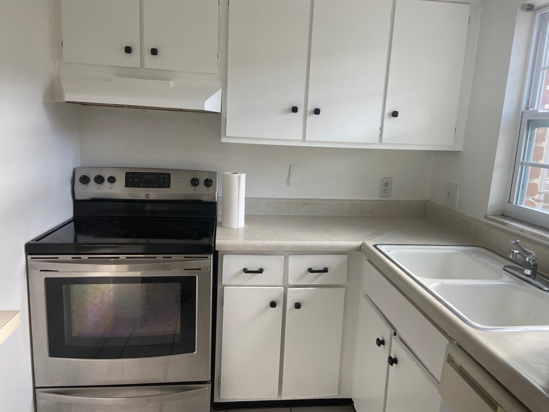 Foto principal - 8522 10th St N
