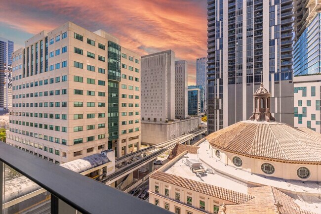 Foto del edificio - 501 NE 1st Ave