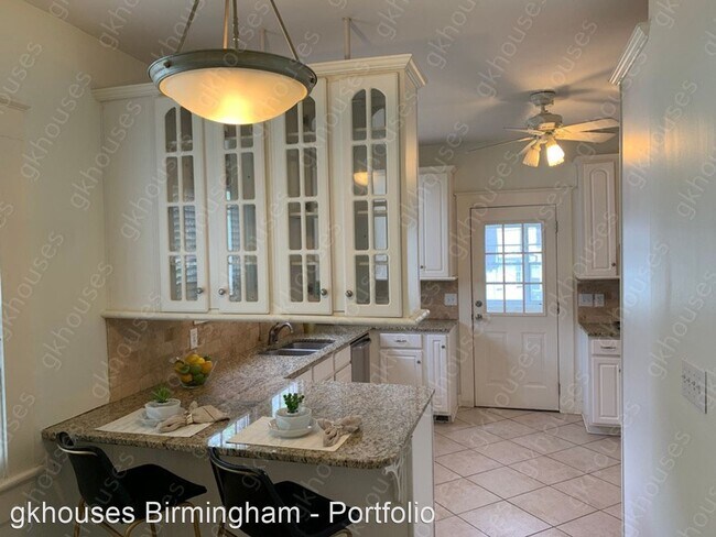 Building Photo - 3 br, 2 bath House - 835 Oxmoor Road