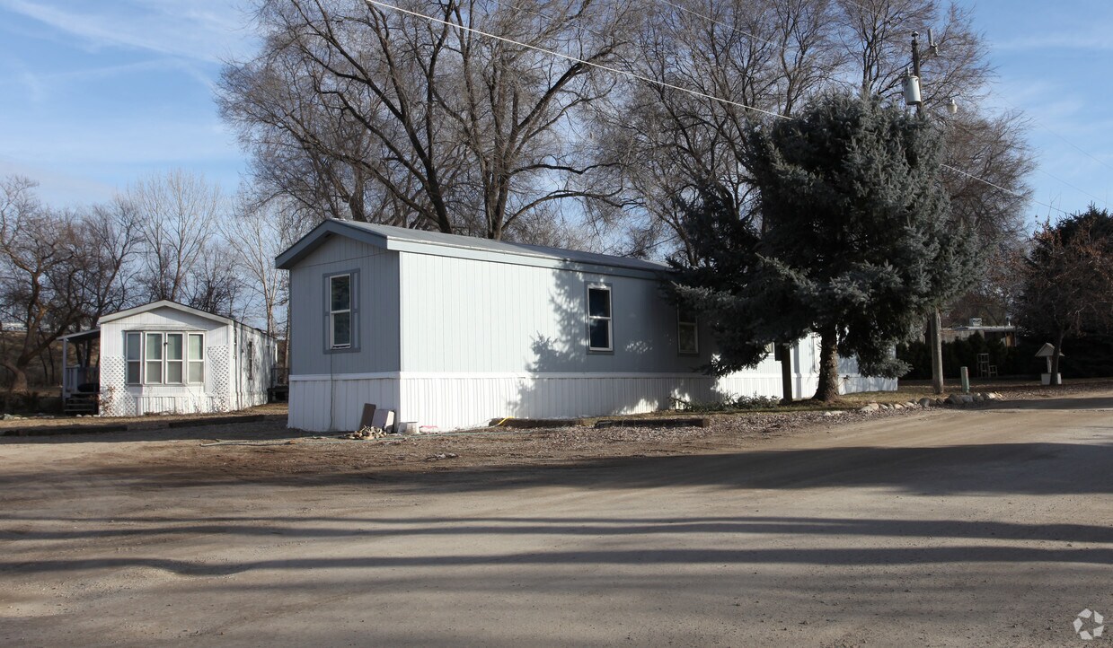Building Photo - Purple Sage Mobile Manor