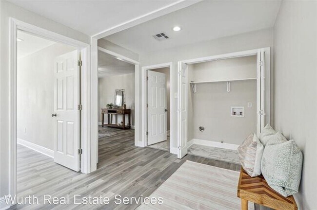 Foto del edificio - 3 br, 2 bath House - 8329 Huntley Ln.