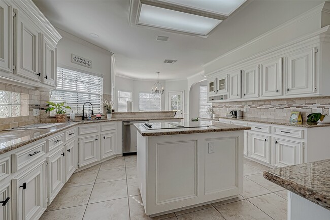 Building Photo - 8006 Devlin Dr