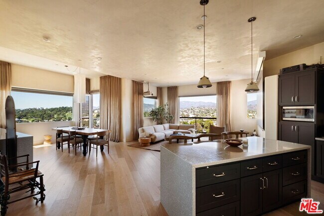 Foto del edificio - 3663 Kinney St