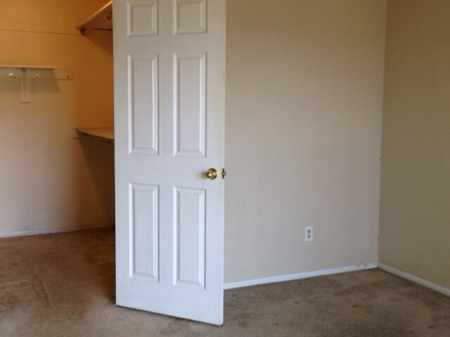 Building Photo - 3121 S Tamarac Dr
