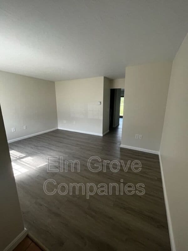Building Photo - 37 Indian Brook Cir