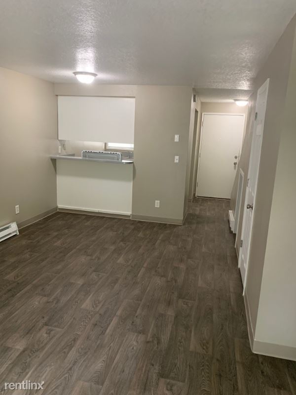 Building Photo - 2 br, 1 bath Apartment - 11900 SW Allen Blvd