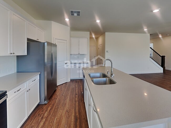 Foto del edificio - 6139 Schmidt St