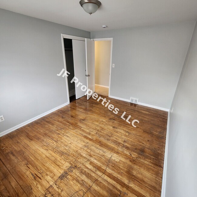 Foto del edificio - 4818 E 86th St