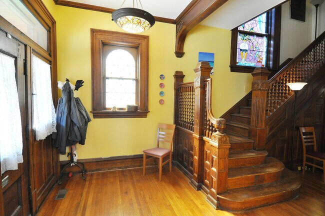 Building Photo - 3103 Shenandoah Ave