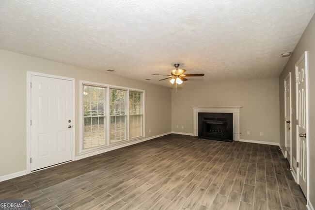 Building Photo - 2079 Winsburg Dr