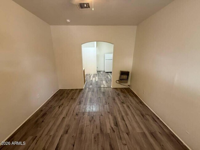 Foto del edificio - 1305 C Ave