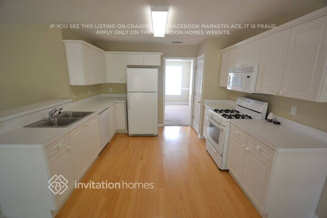Building Photo - 935 Oak Bluff Ct