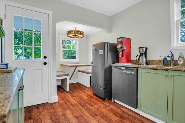 Foto del edificio - 6306 46th Ave