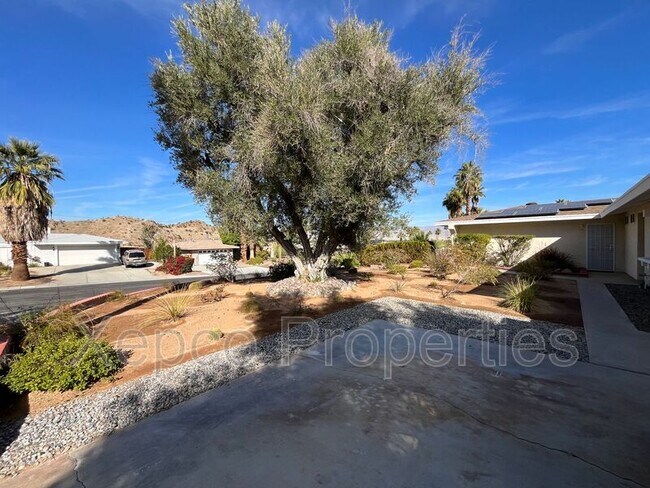 Building Photo - 37676 Bankside Dr