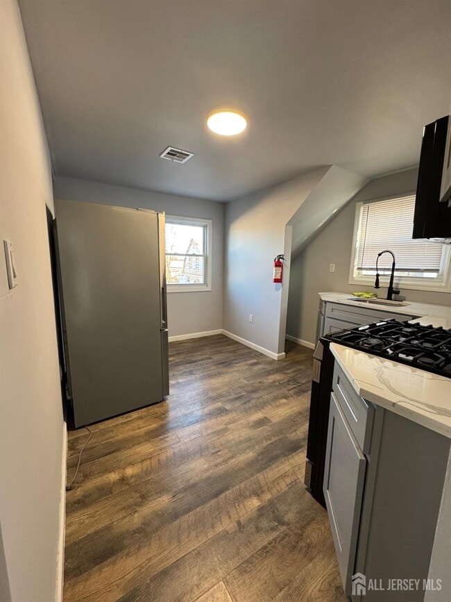 Building Photo - 150 Fabyan Pl