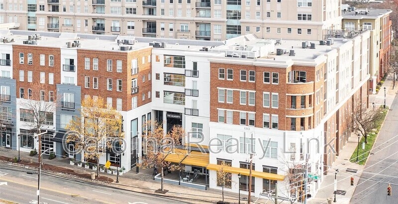 Primary Photo - 1315 East Blvd