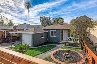 Building Photo - 24639 Leona Dr