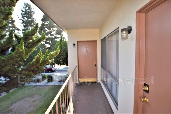 Foto del edificio - 2050 N Ventura Rd