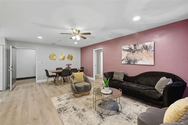 Foto del edificio - 3645 Peachtree Rd NE