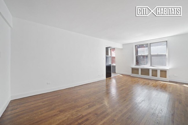 Building Photo - 101 W 23rd St