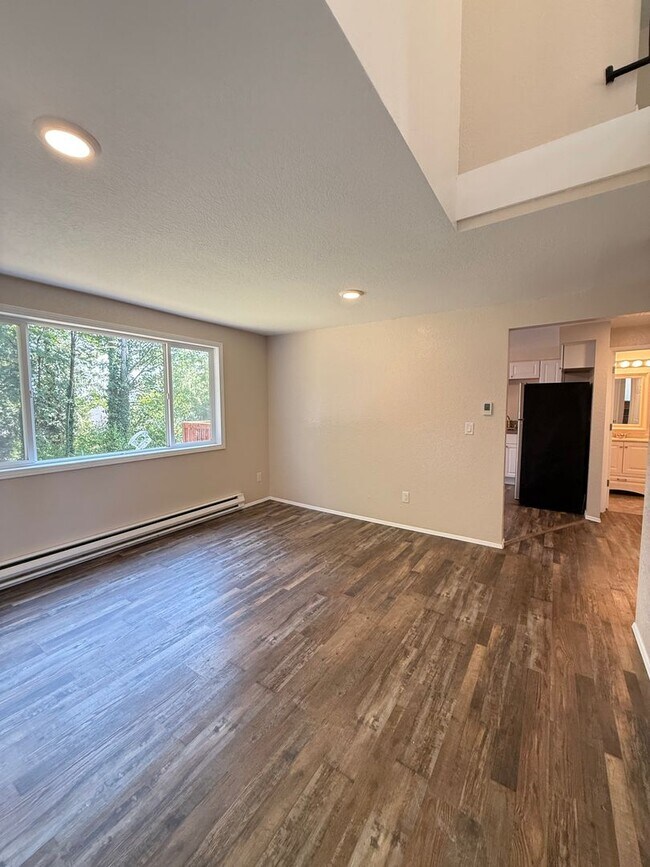 Foto del edificio - 8721 Shadow Wood Dr