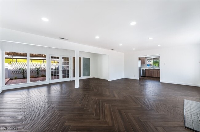 Building Photo - 569 Canosa Ave