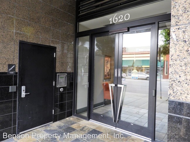 Foto del edificio - 1620 NE Broadway St