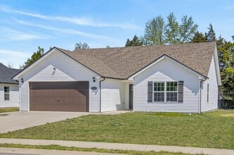 Building Photo - 1469 Fredrick Dr