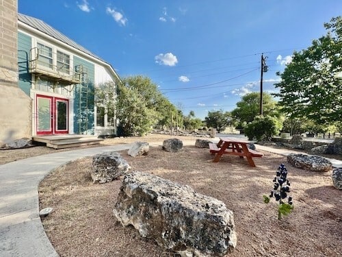 Building Photo - 14254 TX-16