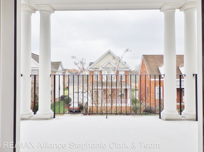 Foto del edificio - 4 br, 2.5 bath House - 2954 Beachmont Ave