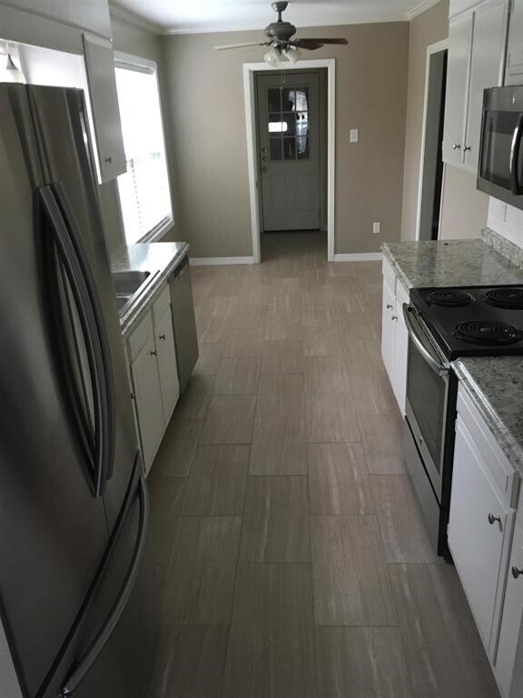 Foto del edificio - 5750 Townhouse Ln