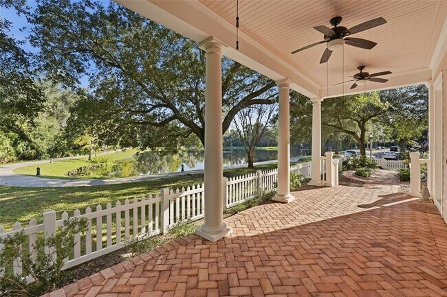 Foto del edificio - 815 Lake Evalyn Dr