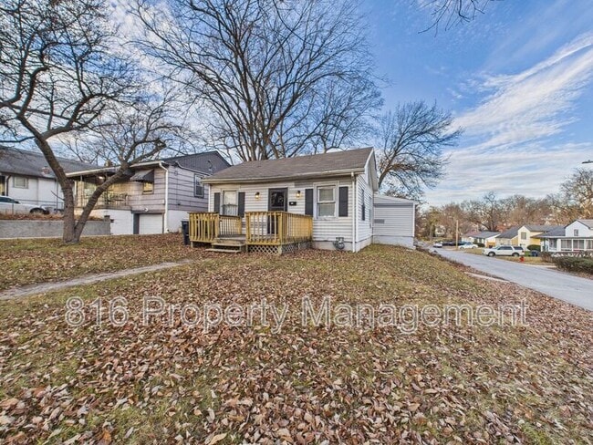 Foto del edificio - 3218 E 61st St