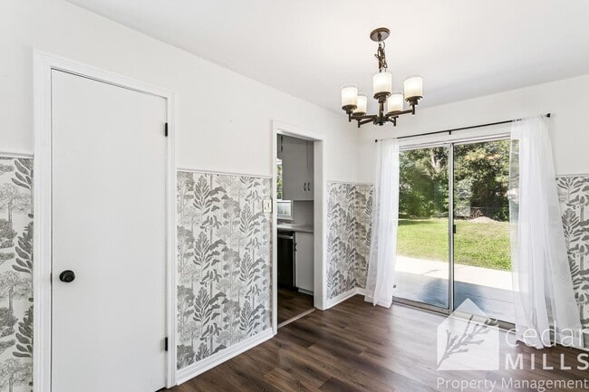 Building Photo - Family Friendly Home in Oakwood Estates