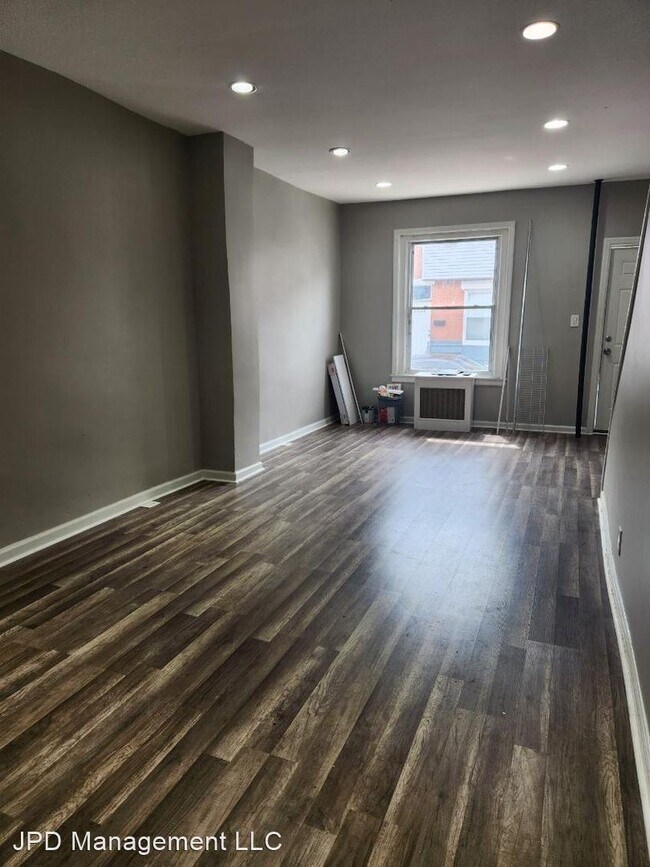 Foto del edificio - 3 br, 1 bath House - 2067 E Pacific Street