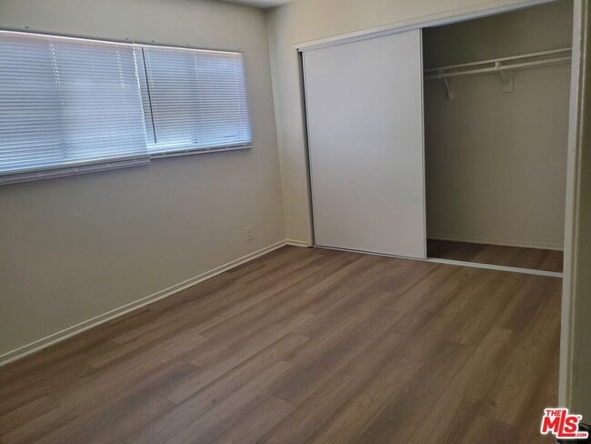 Building Photo - 1819 S Gramercy Pl