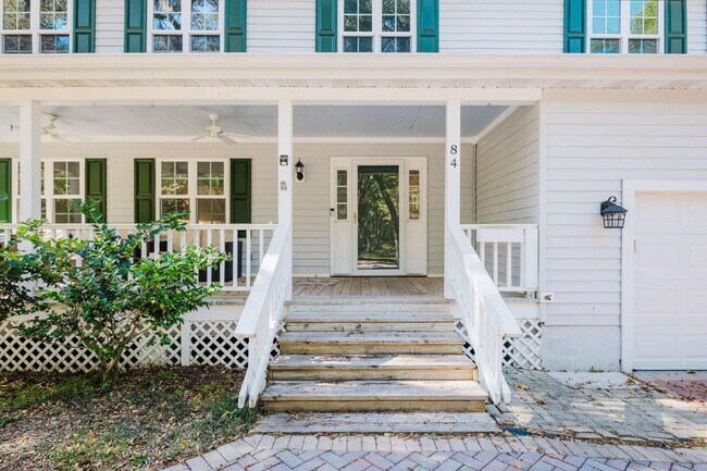 Foto del edificio - Secluded Four Bedroom Home on Seven Acres in Midway Farms!