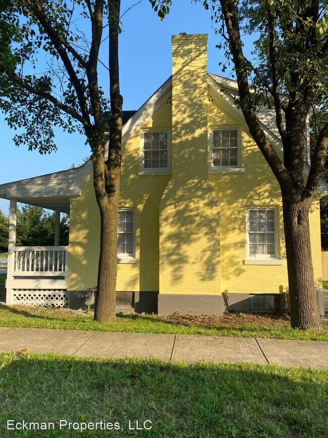 Foto del edificio - 3 br, 2 bath House - 663 Loudon