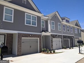 Building Photo - 808 Belfry Terrace