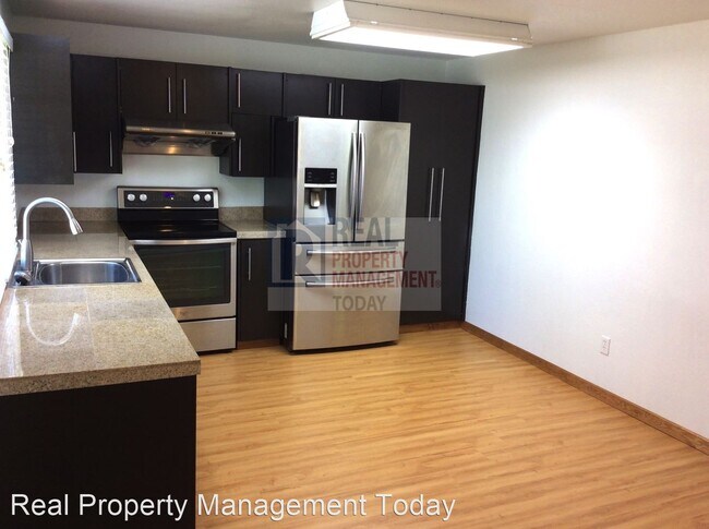 Building Photo - 3 br, 1 bath House - 125 158th St E