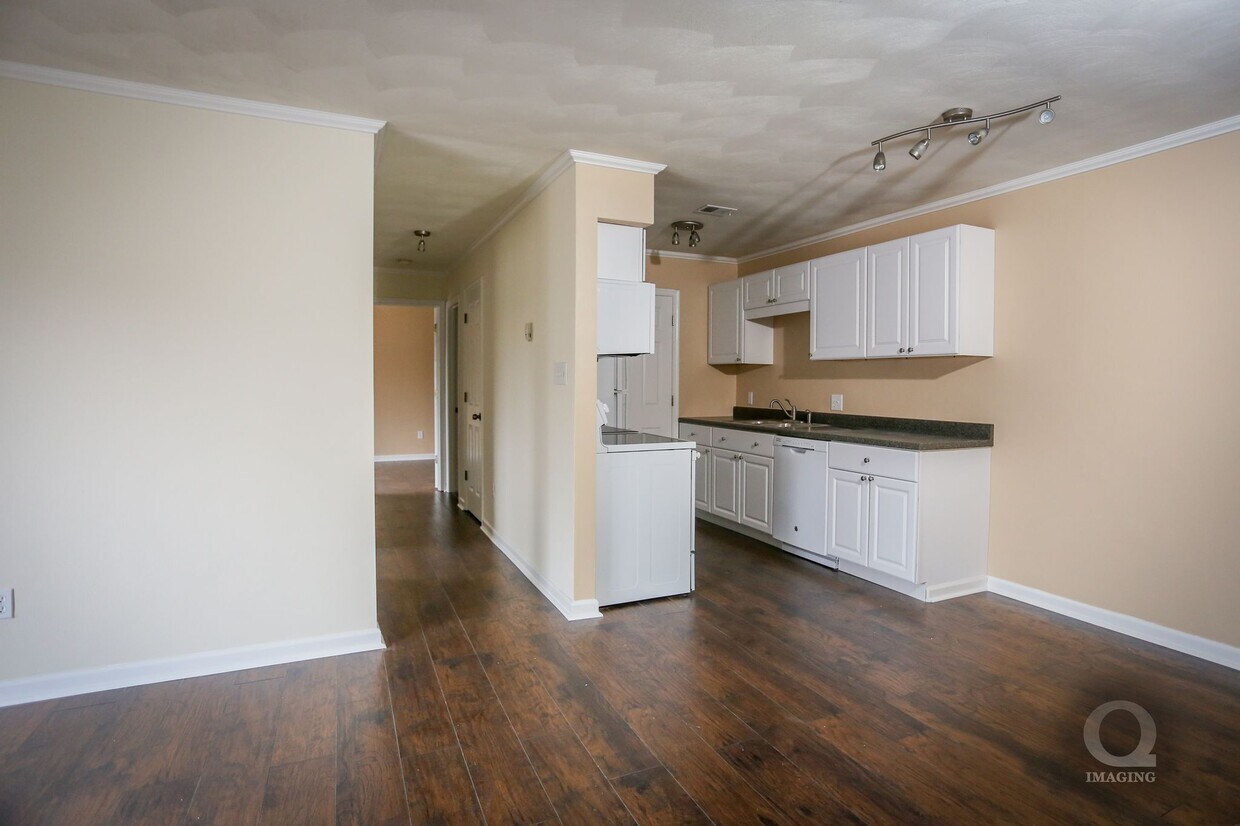 909 Montgomery St Unit i, Blacksburg, VA 24060 Condo for Rent in Blacksburg, VA