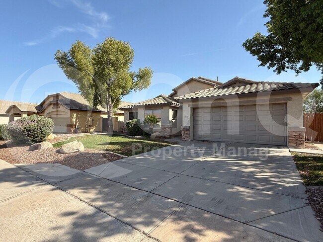 Building Photo - 9559 E Obispo Ave