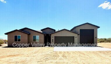 Building Photo - 13951 E Baker Dr