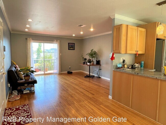 Foto del edificio - 3 br, 2 bath House - 635 Drake Avenue