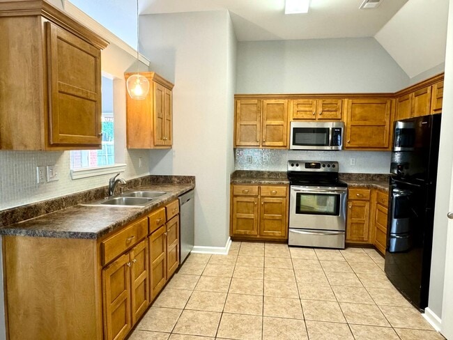 Building Photo - 7727 Cassidy Dr