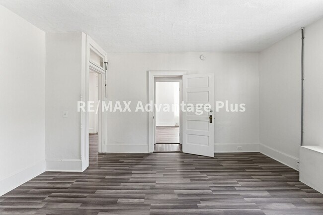 Foto del edificio - 106 Grove St
