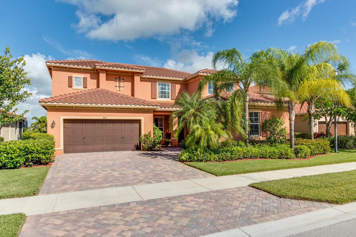 Primary Photo - 3441 Oakmont Estates Blvd